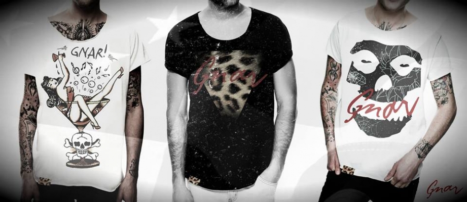 Card image with a sunset in mountains.